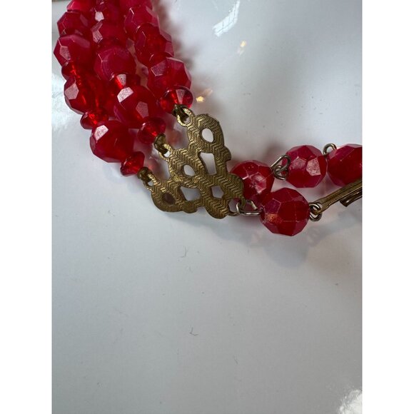 Vintage Triple-Strand Red Lucite Beaded Necklace With Brass Findings & Hook Clas - Picture 12 of 16